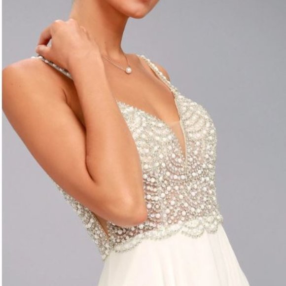 NEW Lulu’s White Beaded Rhinestone Maxi Bridal Dress - Picture 2 of 10